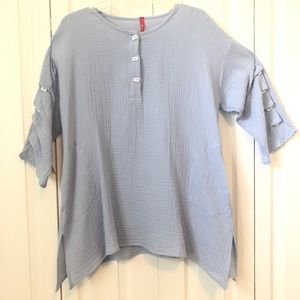 IC Crinkle Top sz M NWT